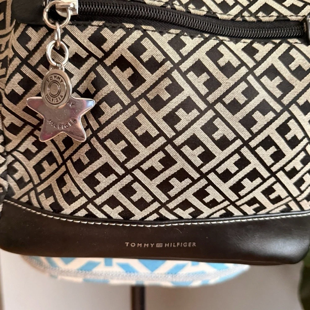 Tommy Hilfiger Women’s Backpack Monogram Jacquard  Beige Black Zipper Charms